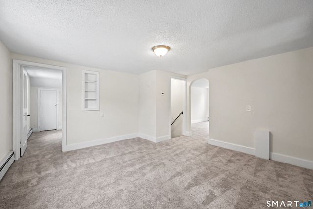 35 Kingston Street, Wethersfield, CT 06109