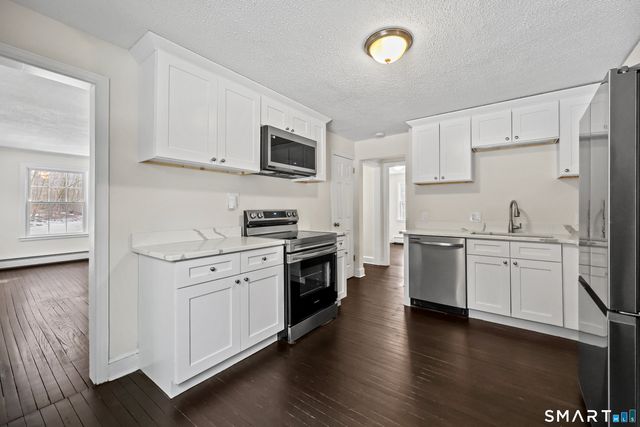 35 Kingston Street, Wethersfield, CT 06109