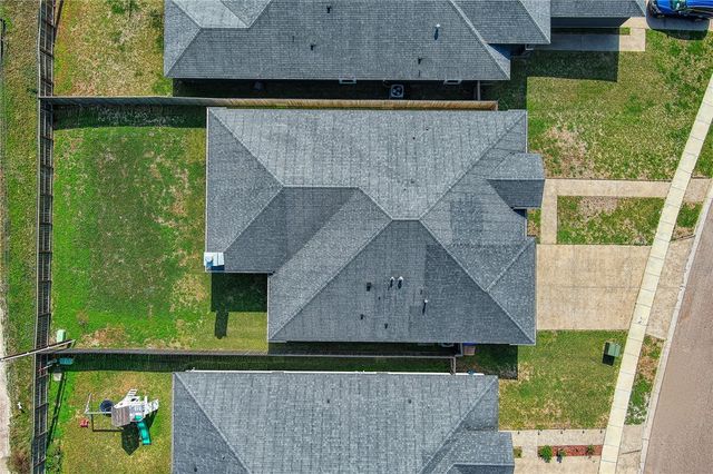 7722 Krypton Dr, Corpus Christi, TX 78414