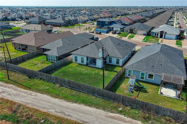 7722 Krypton Dr, Corpus Christi, TX 78414