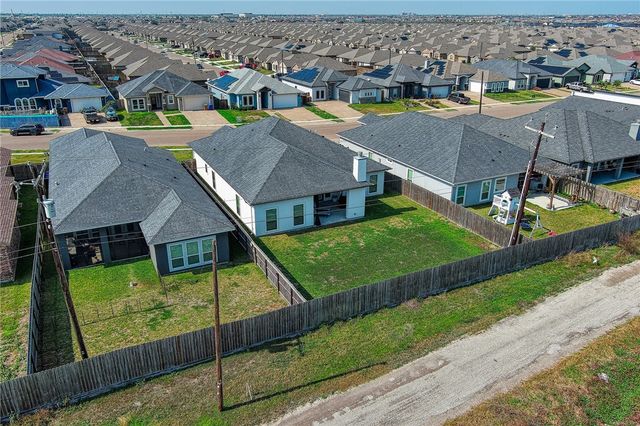 7722 Krypton Dr, Corpus Christi, TX 78414