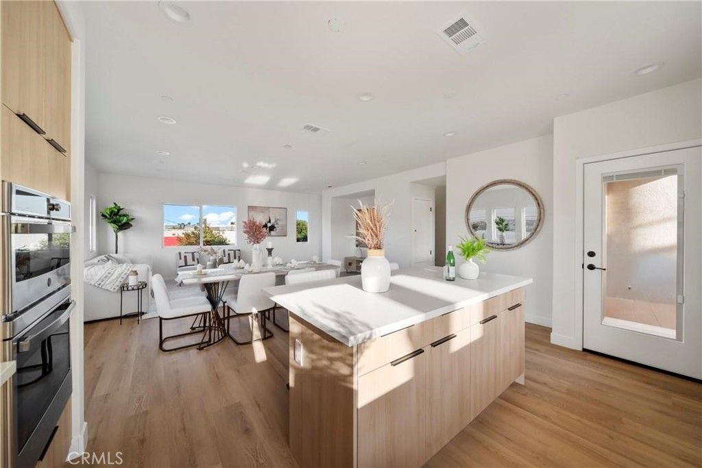 Image 4 of property listing at 7692 9th Street 105, Buena Park, CA 90621