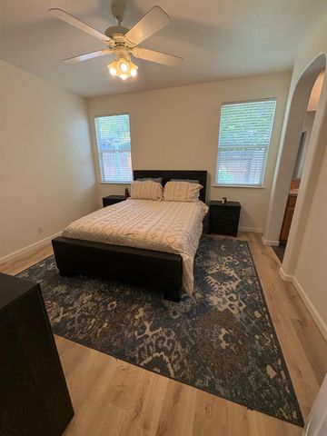 1883 Malachite Way, Roseville, CA 95747