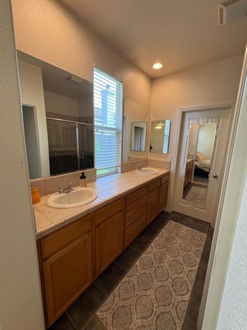 1883 Malachite Way, Roseville, CA 95747