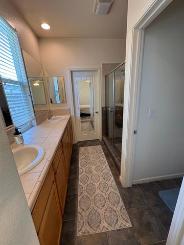 1883 Malachite Way, Roseville, CA 95747