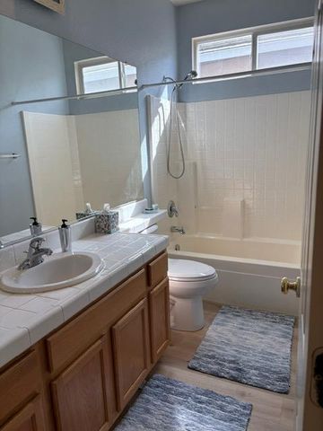 1883 Malachite Way, Roseville, CA 95747