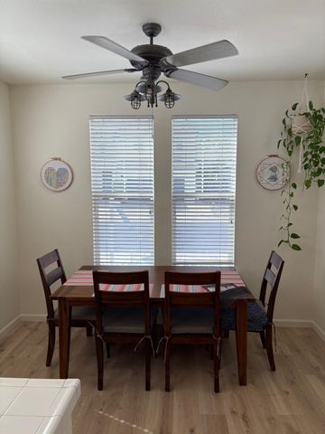 1883 Malachite Way, Roseville, CA 95747