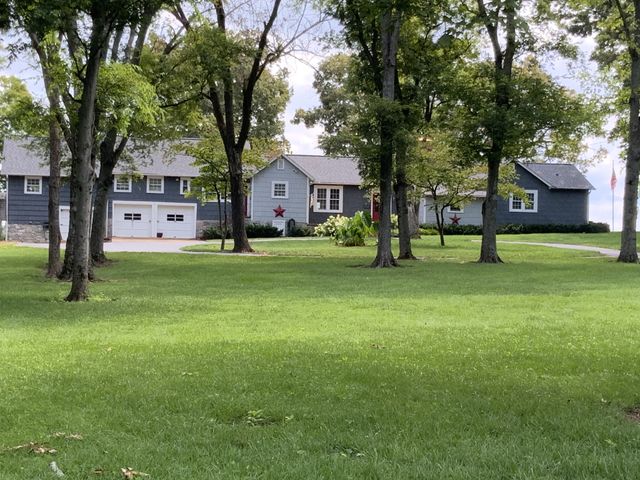 4414 Brush Hill Rd, Nashville, TN 37216