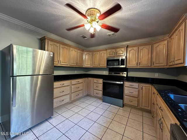 704 Hidden Oaks Drive, Ocean Springs, MS 39564