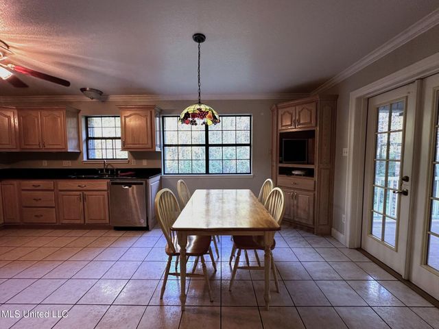 704 Hidden Oaks Drive, Ocean Springs, MS 39564