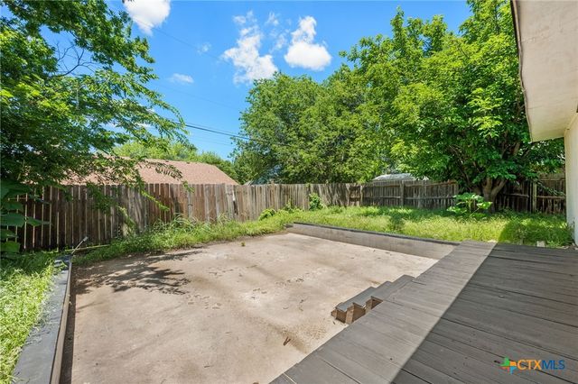 1705 N 60th Street, Killeen, TX 76543