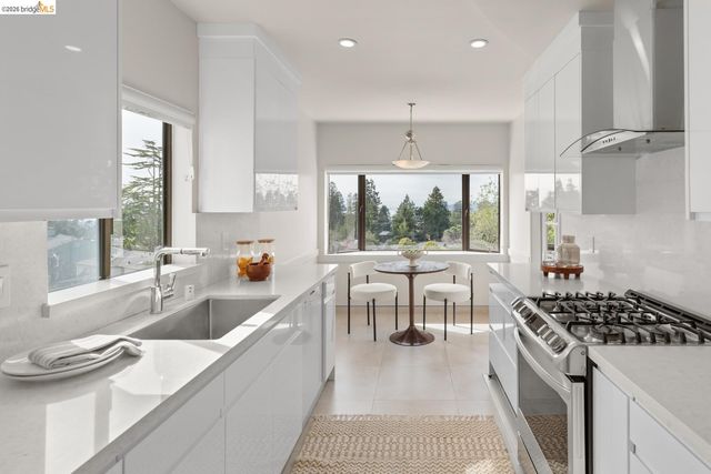 22 Windsor Ave, Kensington, CA 94708