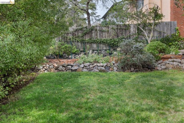 22 Windsor Ave, Kensington, CA 94708