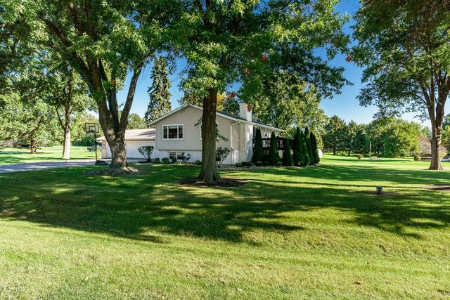 1602 PLAZA Drive, Rockford, IL 61108