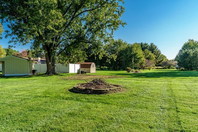 1602 PLAZA Drive, Rockford, IL 61108