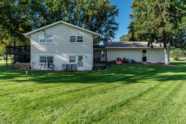 1602 PLAZA Drive, Rockford, IL 61108