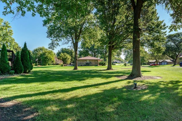 1602 PLAZA Drive, Rockford, IL 61108