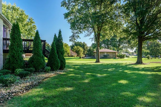 1602 PLAZA Drive, Rockford, IL 61108
