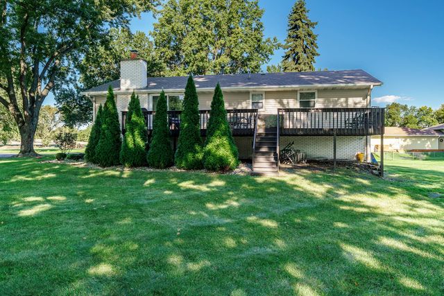 1602 PLAZA Drive, Rockford, IL 61108