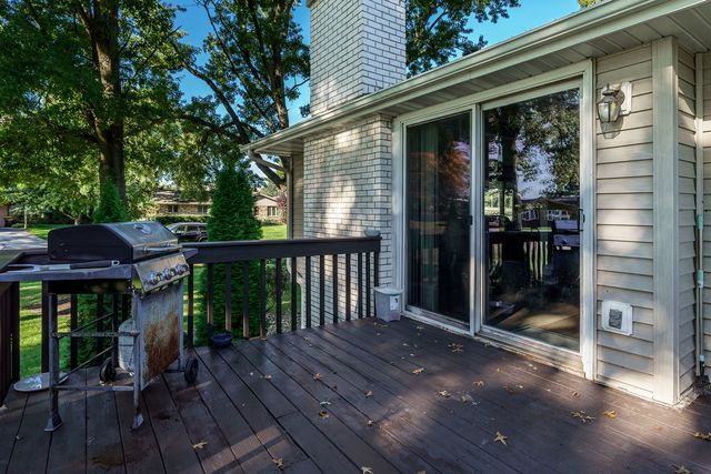 1602 PLAZA Drive, Rockford, IL 61108