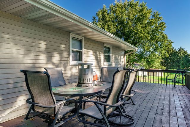 1602 PLAZA Drive, Rockford, IL 61108