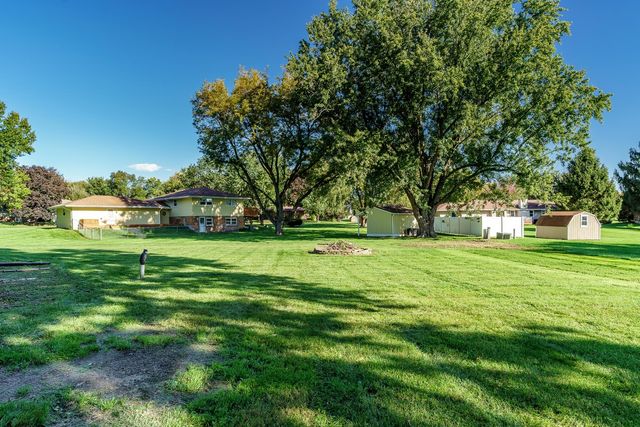 1602 PLAZA Drive, Rockford, IL 61108
