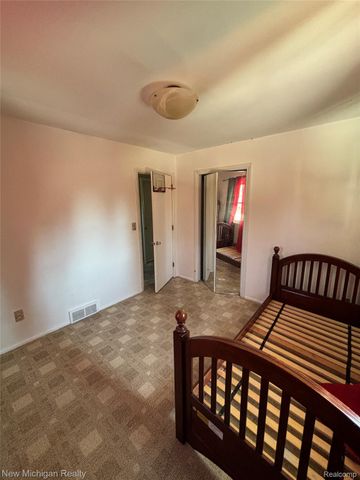 1828 Kennelworth Drive, Port Huron, MI 48060
