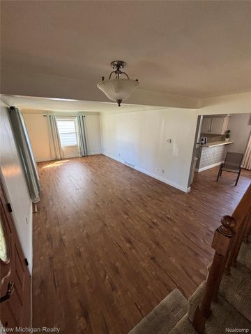 1828 Kennelworth Drive, Port Huron, MI 48060