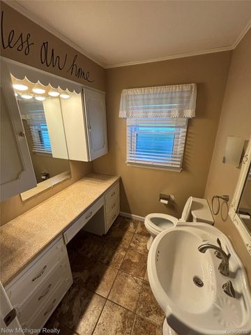 1828 Kennelworth Drive, Port Huron, MI 48060