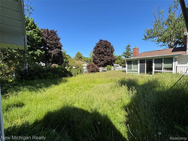 1828 Kennelworth Drive, Port Huron, MI 48060