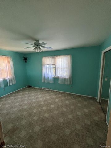 1828 Kennelworth Drive, Port Huron, MI 48060