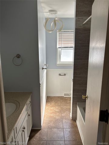 1828 Kennelworth Drive, Port Huron, MI 48060