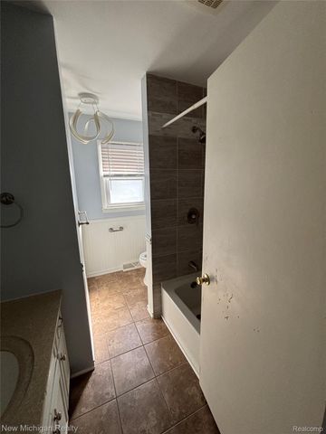 1828 Kennelworth Drive, Port Huron, MI 48060