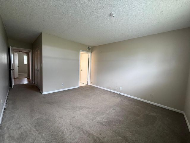 2141 W Woolbright Road L106, Boynton Beach, FL 33426