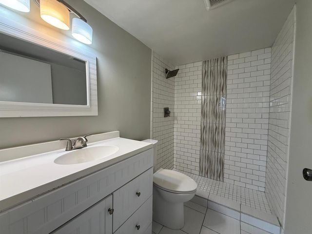 2141 W Woolbright Road L106, Boynton Beach, FL 33426