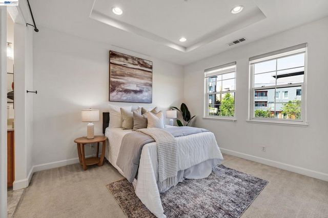 1013 Amber Ter, Union City, CA 94587