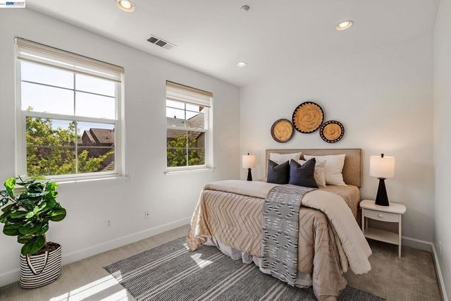 1013 Amber Ter, Union City, CA 94587