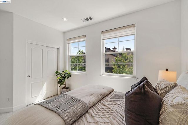 1013 Amber Ter, Union City, CA 94587