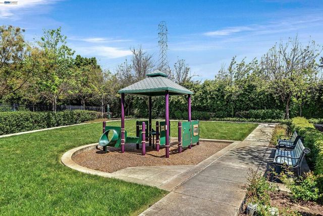 1013 Amber Ter, Union City, CA 94587