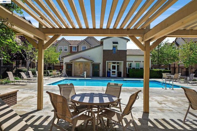 1013 Amber Ter, Union City, CA 94587