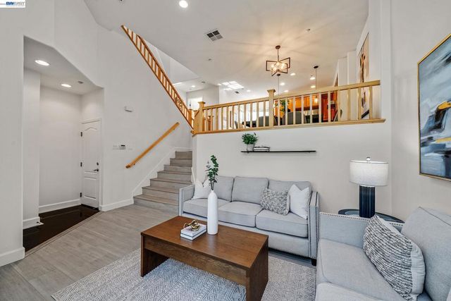 1013 Amber Ter, Union City, CA 94587