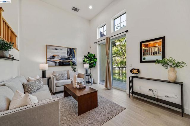 1013 Amber Ter, Union City, CA 94587
