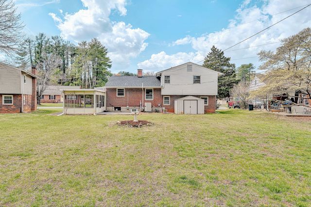 3138 Galloway DR, Roanoke, VA 24018