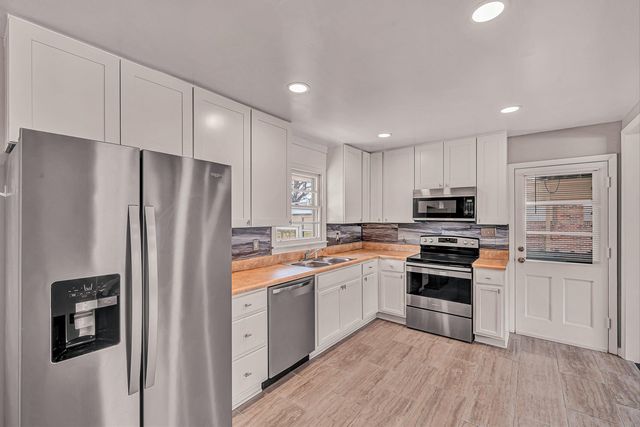 3138 Galloway DR, Roanoke, VA 24018