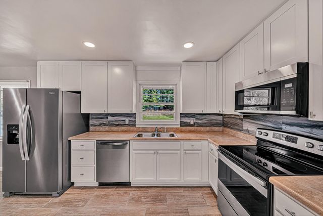 3138 Galloway DR, Roanoke, VA 24018