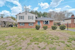 3138 Galloway DR, Roanoke, VA 24018