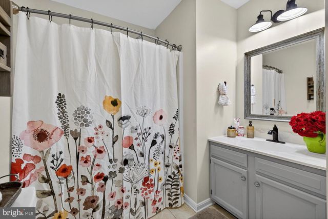 67 REYNOLDS CT, Front Royal, VA 22630