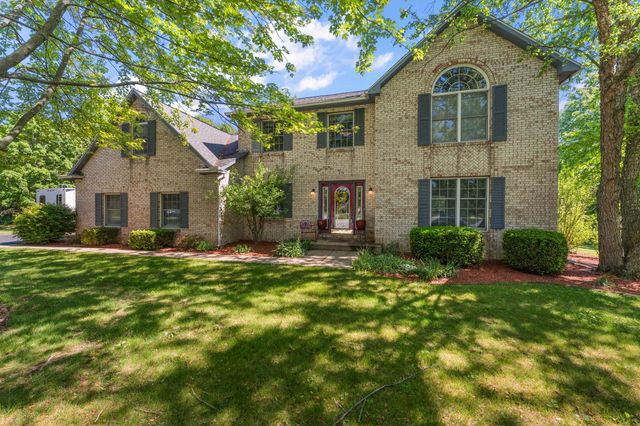 579 Fleetwood Drive N, Valparaiso, IN 46385