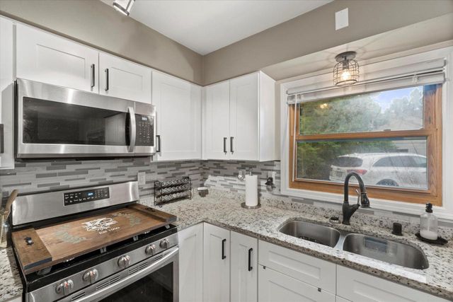 7050 W Ohio AVENUE, Milwaukee, WI 53219