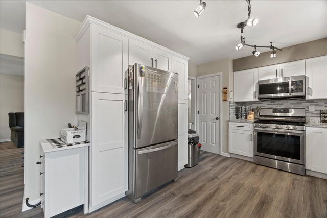 7050 W Ohio AVENUE, Milwaukee, WI 53219